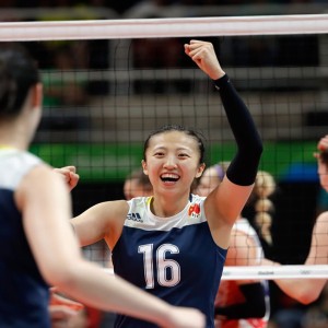 开云官网-字母哥回归赛场闪耀，挺进下一轮引爆中国观众沸腾激情，字母哥回归引燃晋级战火，中国观众热情沸腾